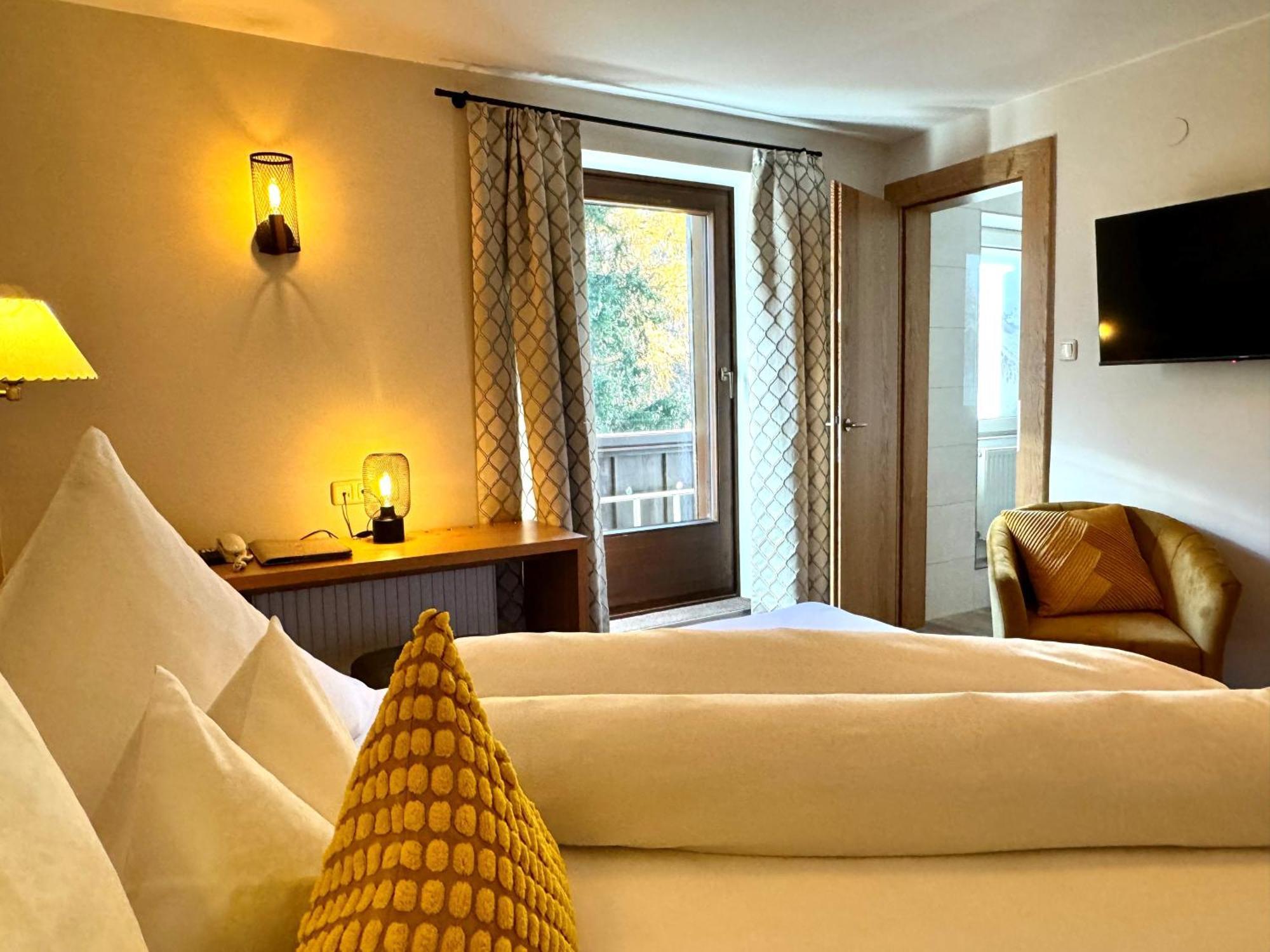 Hotel Dr Otto Murr B&B Sankt Anton am Arlberg Exterior photo